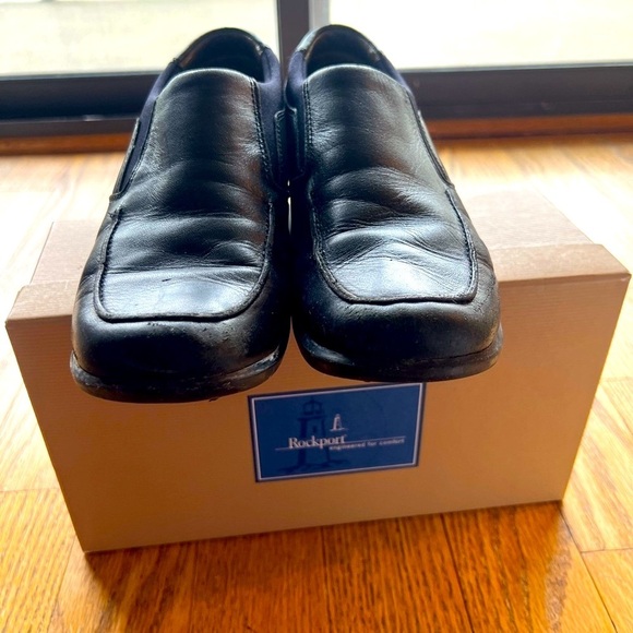 Rockport Black Leather Flats Sleek Minimalist Design - Picture 5 of 10